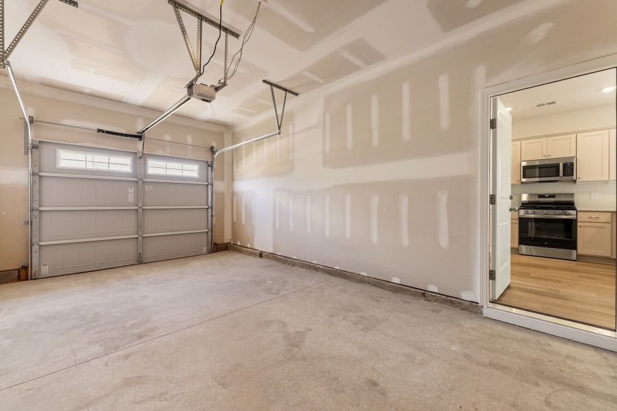 Spacious, unfurnished interior of a new home in Mayfair Village, Spartanburg (Image 26).