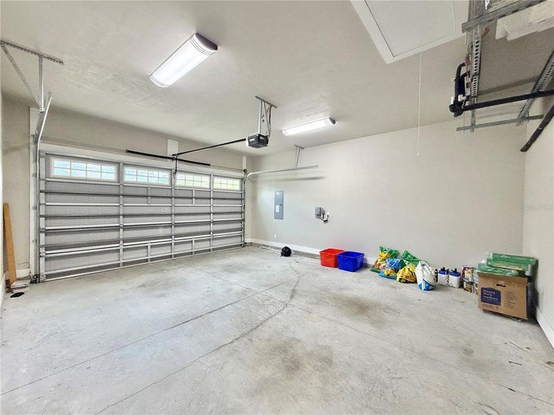 Spacious, unfurnished interior of a new home in , Gainesville (Image 49).