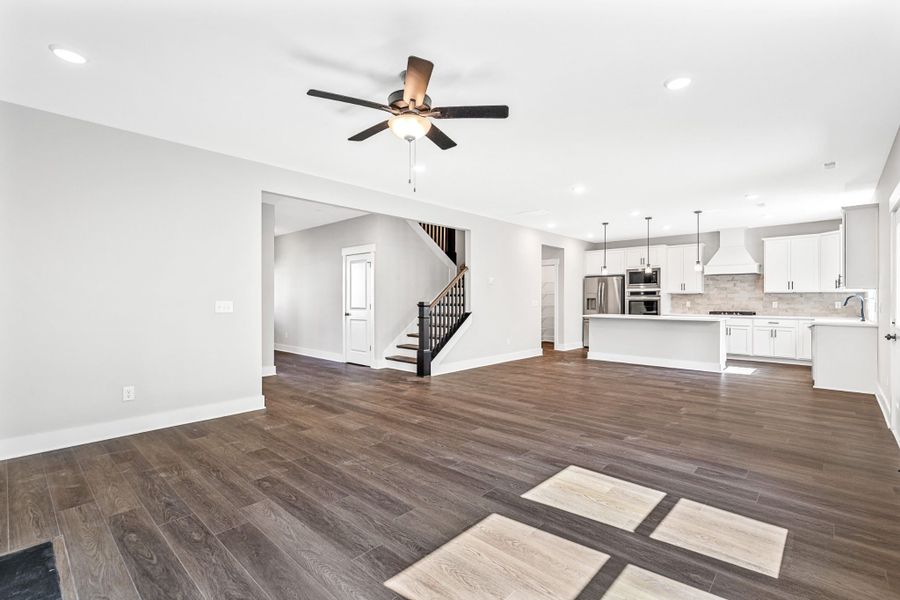 Spacious, unfurnished interior of a new home in Calista Farms, White House (Image 20).