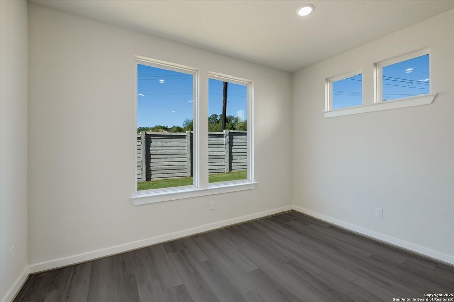 Spacious, unfurnished interior of a new home in Park Hill Commons, San Antonio (Image 19).