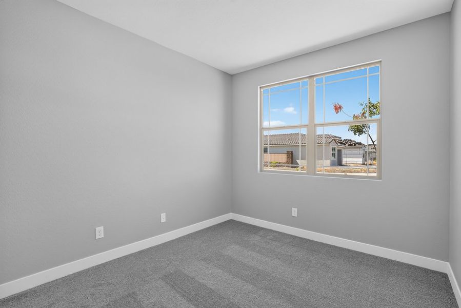 Spacious, unfurnished interior of a new home in Artisan at Asante, Surprise (Image 20).