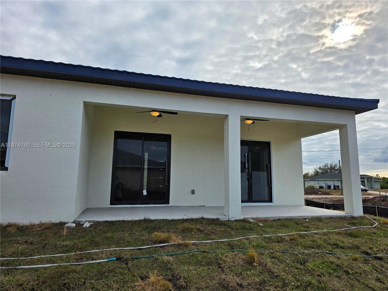 Exterior details and patio area of a home in , Lehigh Acres (Image 4).
