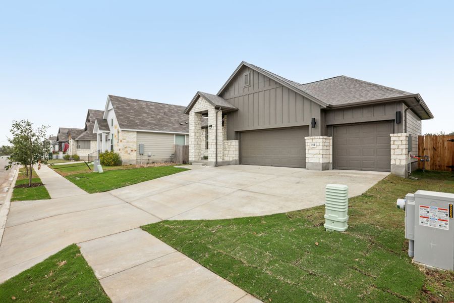 3 web or mls Treadwell Ln S2511 003