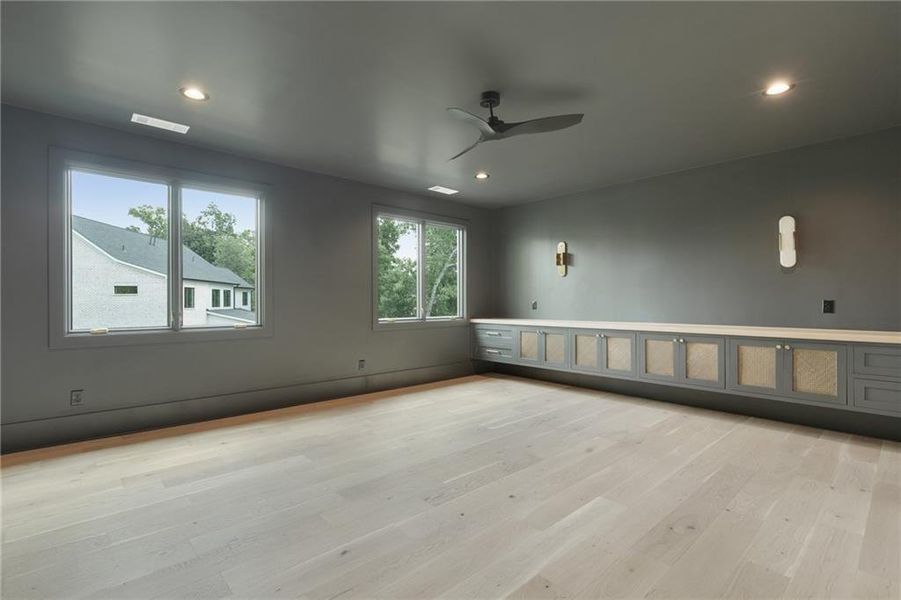 Spacious, unfurnished interior of a new home in , Alpharetta (Image 38).