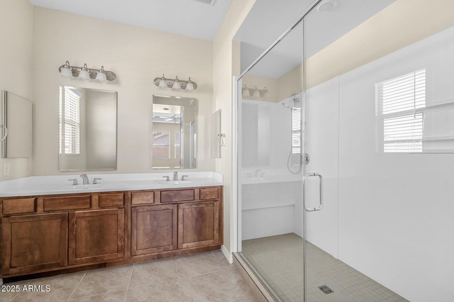 14)MASTER BATH 14)MASTER BATH