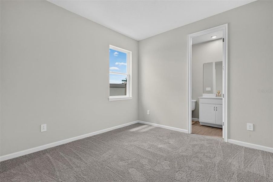 Spacious, unfurnished interior of a new home in Pasadena Ridge Master, Zephyrhills (Image 12).