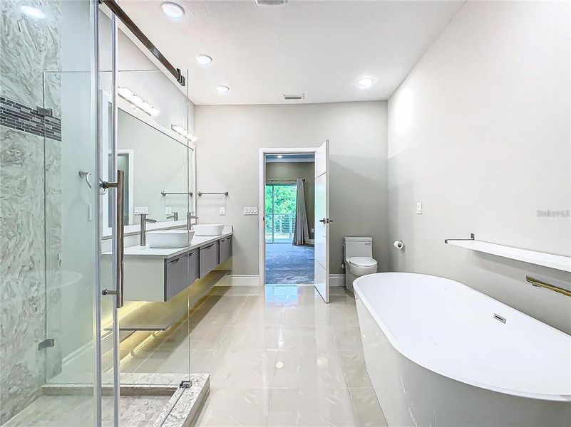 Furnished interior view inside a new home in , Davenport (Image 8).