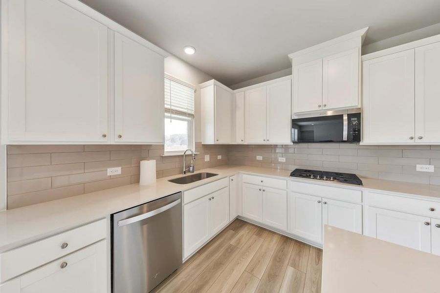 Furnished interior view inside a new home in Conner Farm, Dawsonville (Image 12).