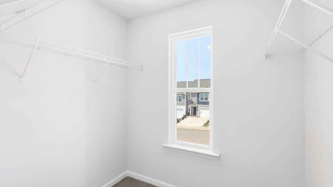 Spacious, unfurnished interior of a new home in Covington Village, Greer (Image 31).