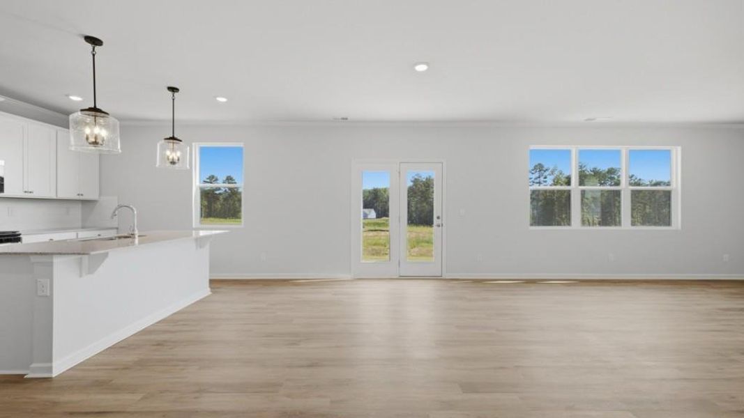 Spacious, unfurnished interior of a new home in Fairway 17 at Mirror Lake, Villa Rica (Image 24).