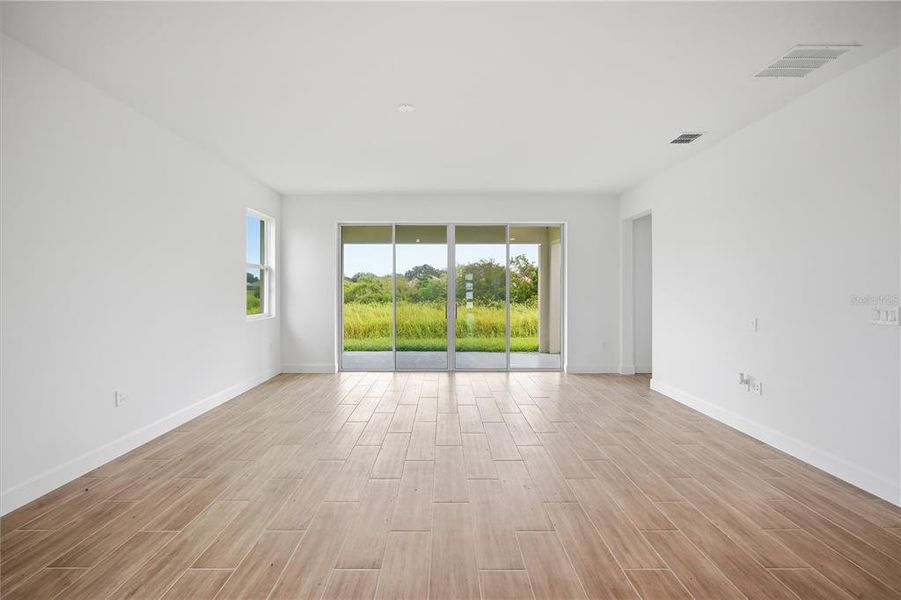 Spacious, unfurnished interior of a new home in Glen Lakes, Weeki Wachee (Image 16). Spacious, unfurnished interior of a new home in Glen Lakes, Weeki Wachee (Image 16).