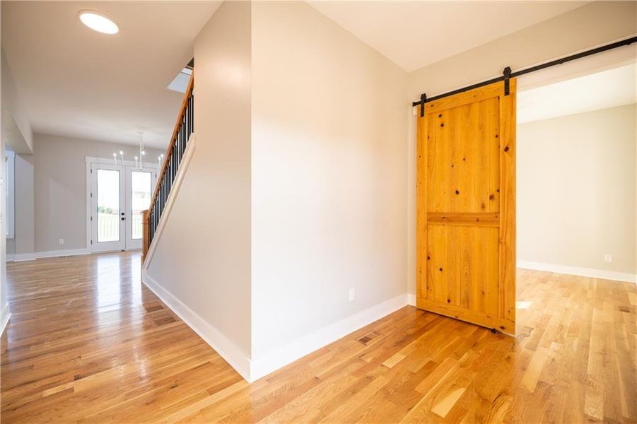 Spacious, unfurnished interior of a new home in , Jefferson (Image 39).