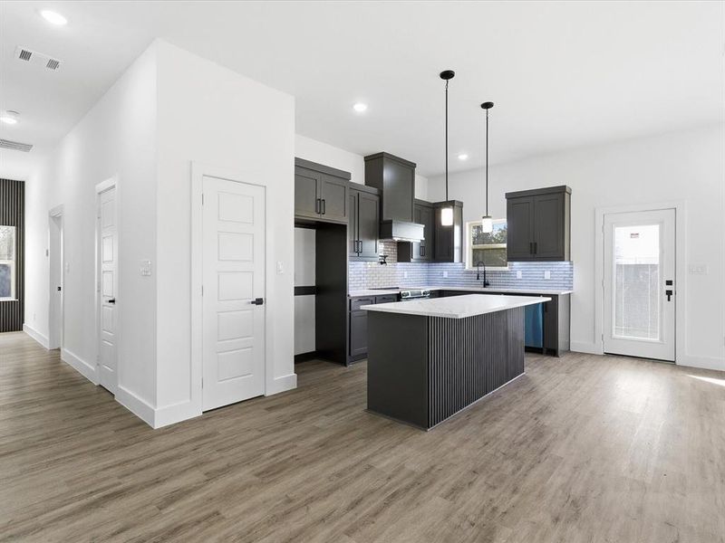 Furnished interior view inside a new home in , West Tawakoni (Image 12).