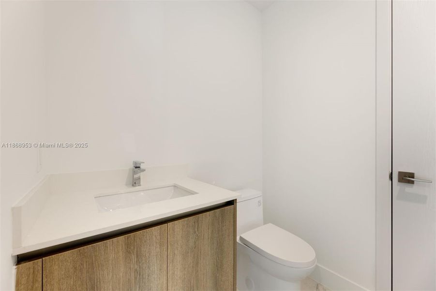 Furnished interior view inside a new home in , Sunny Isles Beach (Image 9).