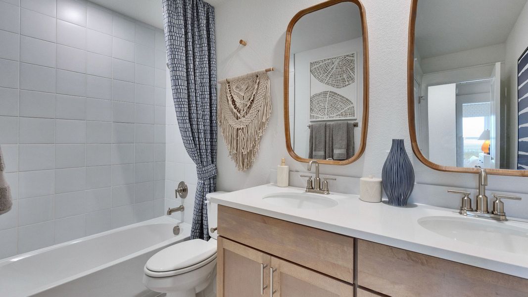 Representative furnished interior of a home built from the Meyerson by DRB Homes in Spring Creek, Taylor (Image 40).