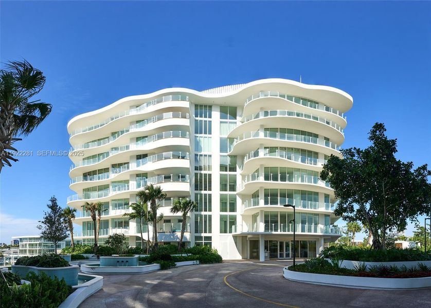 Condo located in Fort Lauderdale, FL showcasing its design and architecture (Image 13). Condo located in Fort Lauderdale, FL showcasing its design and architecture (Image 13).