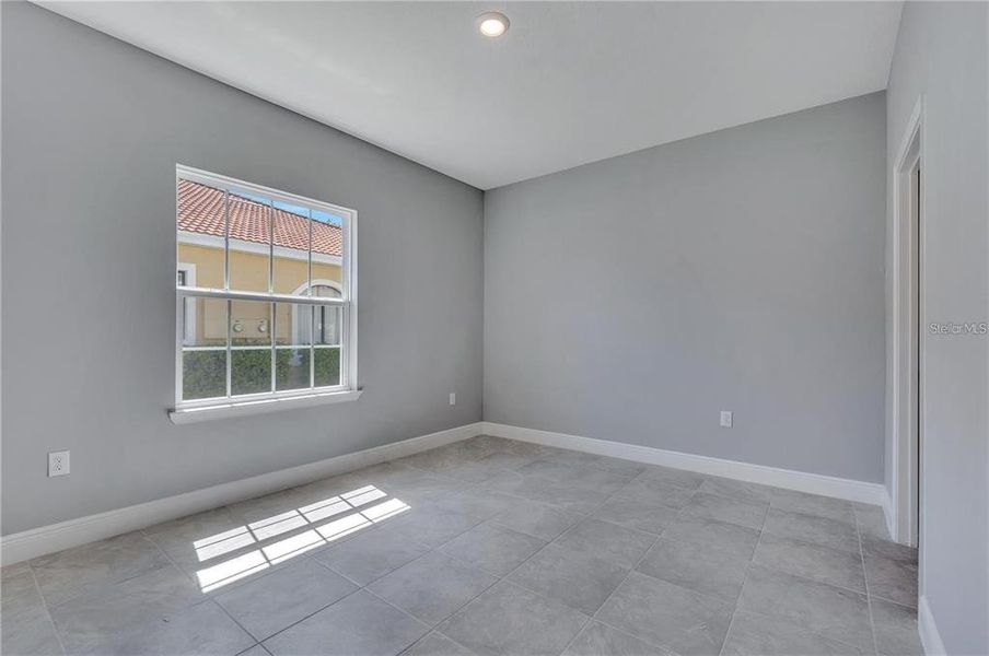 Spacious, unfurnished interior of a new home in , Kissimmee (Image 18).