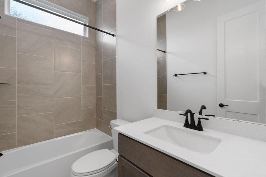 Furnished interior view inside a new home in Riceland, Mont Belvieu (Image 7).