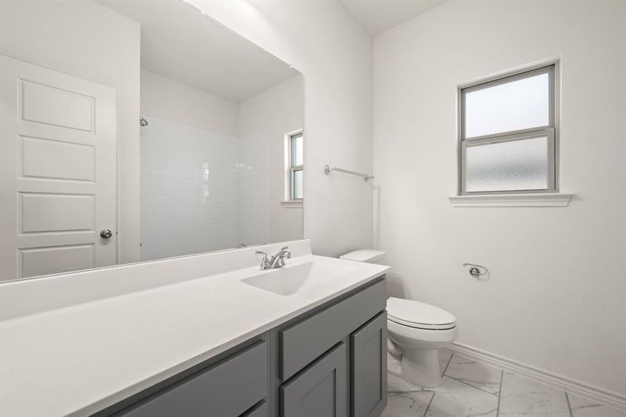 1906 Cheyenne- Bathroom-1944