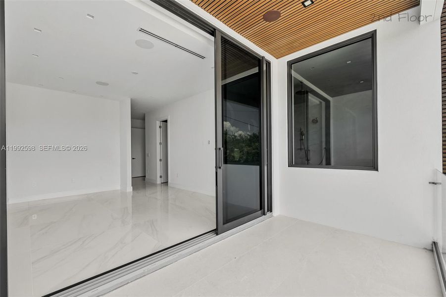 Exterior details and patio area of a home in , Key Largo (Image 32).