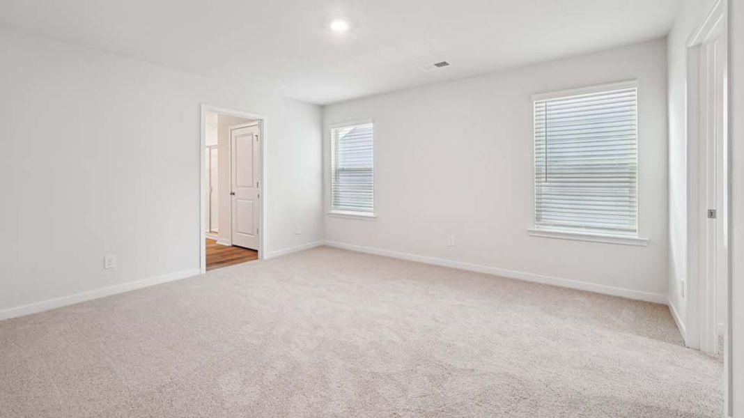 Spacious, unfurnished interior of a new home in Providence Walk, Hendersonville (Image 24).
