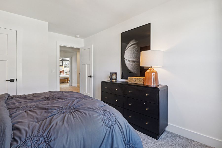 Representative furnished interior of a home built from the Bentcreek II by Great Southern Homes in Shiloh Trail, Wellford (Image 53).