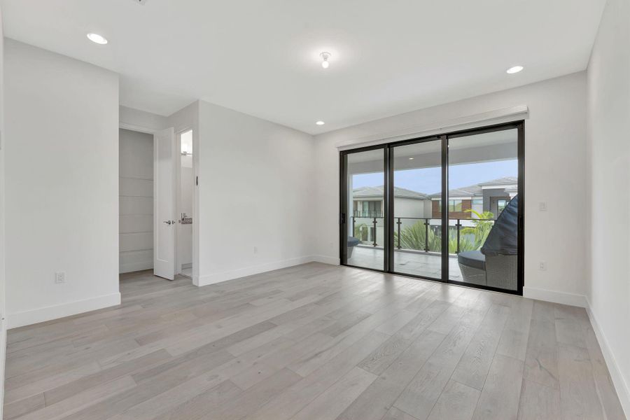 Spacious, unfurnished interior of a new home in , Boca Raton (Image 71). Spacious, unfurnished interior of a new home in , Boca Raton (Image 71).