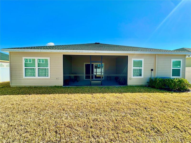 Exterior details and patio area of a home in Pioneer Ranch, Ocala (Image 4).