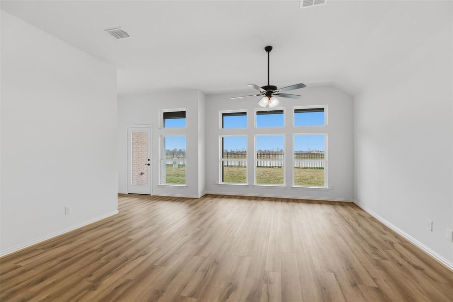 Spacious, unfurnished interior of a new home in Aldeana, Bonney (Image 32).