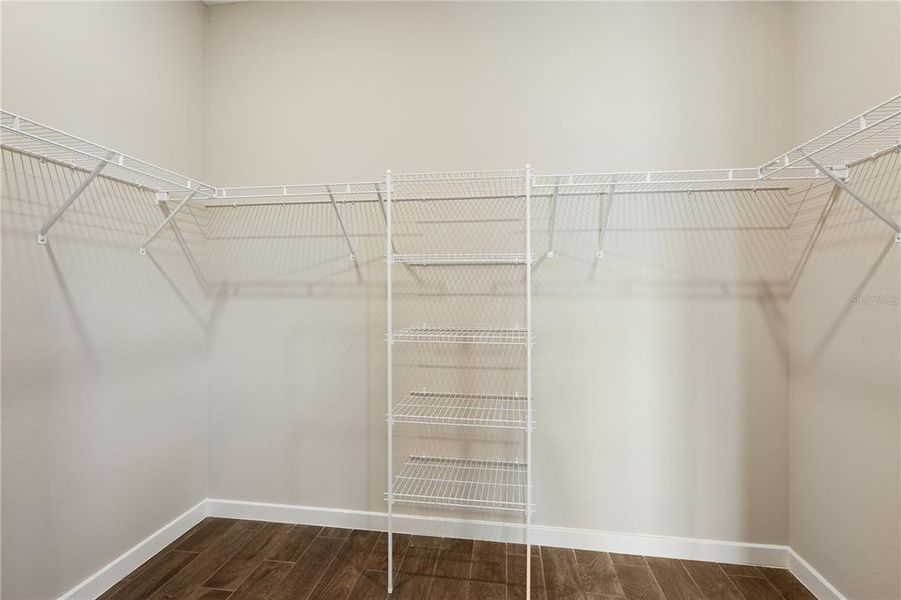 Spacious, unfurnished interior of a new home in Sabana Reserve, Ocala (Image 14).