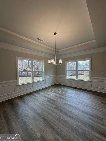 Spacious, unfurnished interior of a new home in Mirror Lake at South Harbour, Villa Rica (Image 14).