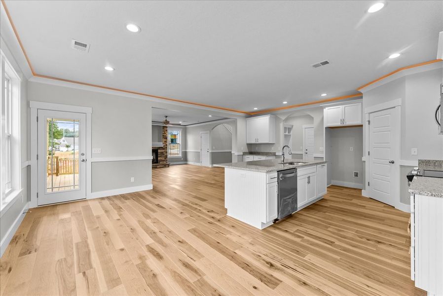 Representative unfurnished interior of a home built from the Emilia Elite by Enchanted Homes in Pointe Summit, Slater-Marietta (Image 32).