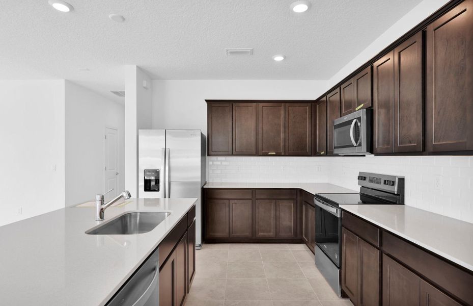 Furnished interior view inside a new home in Hyland Trail, Green Cove Springs (Image 8).