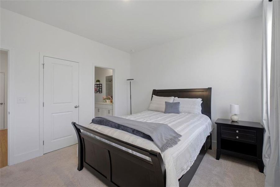 Furnished interior view inside a new home in , Dallas (Image 37).