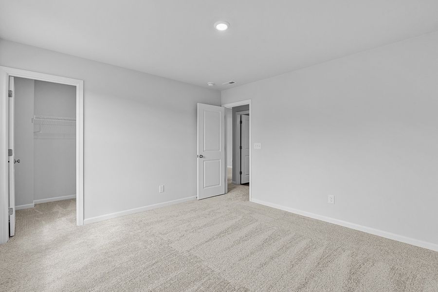 Spacious, unfurnished interior of a new home in Hanes Lake, Winston-Salem (Image 36).