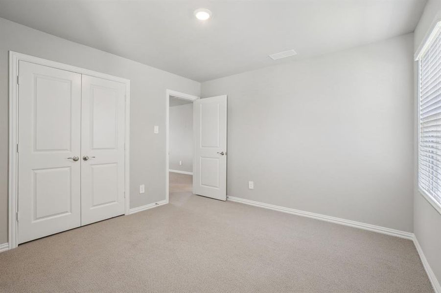 Spacious, unfurnished interior of a new home in Simpson Crossing - Spring Series, McKinney (Image 33).