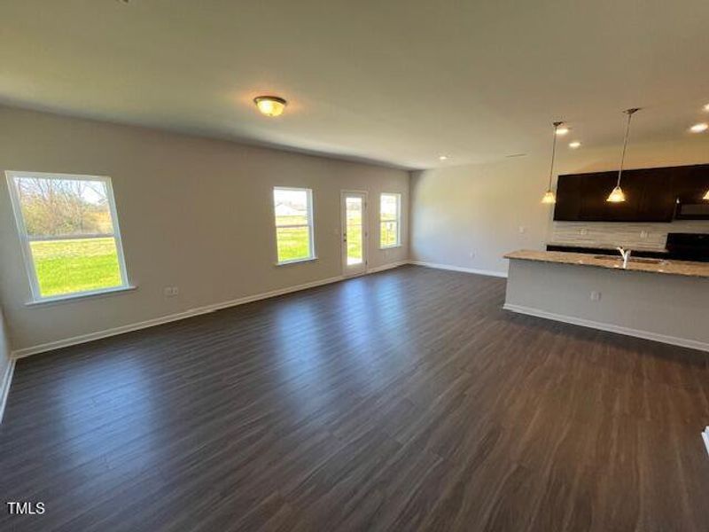 Family Room/Breakfast Nook