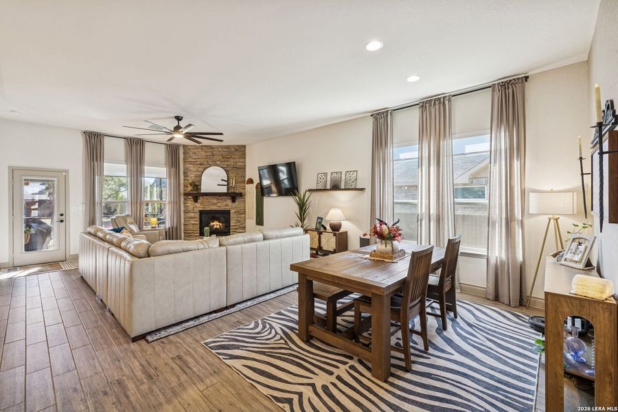 Furnished interior view inside a new home in Davis Ranch, San Antonio (Image 34). Furnished interior view inside a new home in Davis Ranch, San Antonio (Image 34).