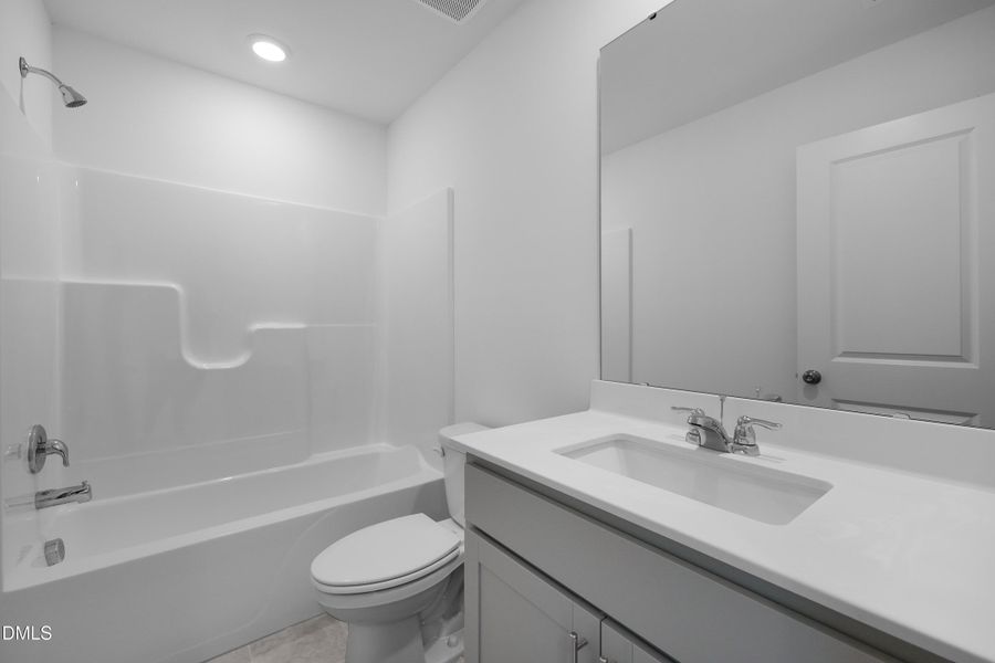 SUN_Stoneriver_Pic_Bradley_Bath2_1of1