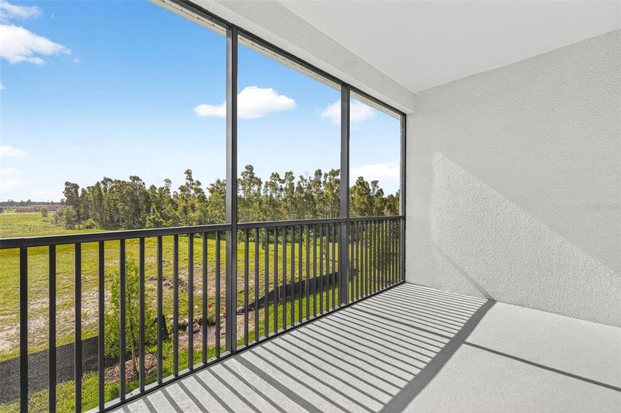 Exterior details and patio area of a home in Wellen Park, Venice (Image 3).