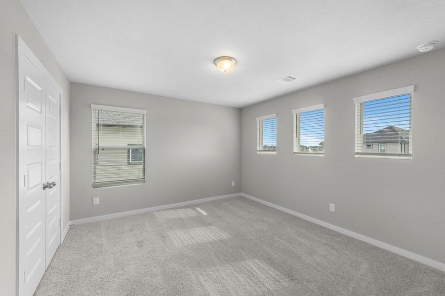 Spacious, unfurnished interior of a new home in Grand Oaks Village, Houston (Image 13). Spacious, unfurnished interior of a new home in Grand Oaks Village, Houston (Image 13).