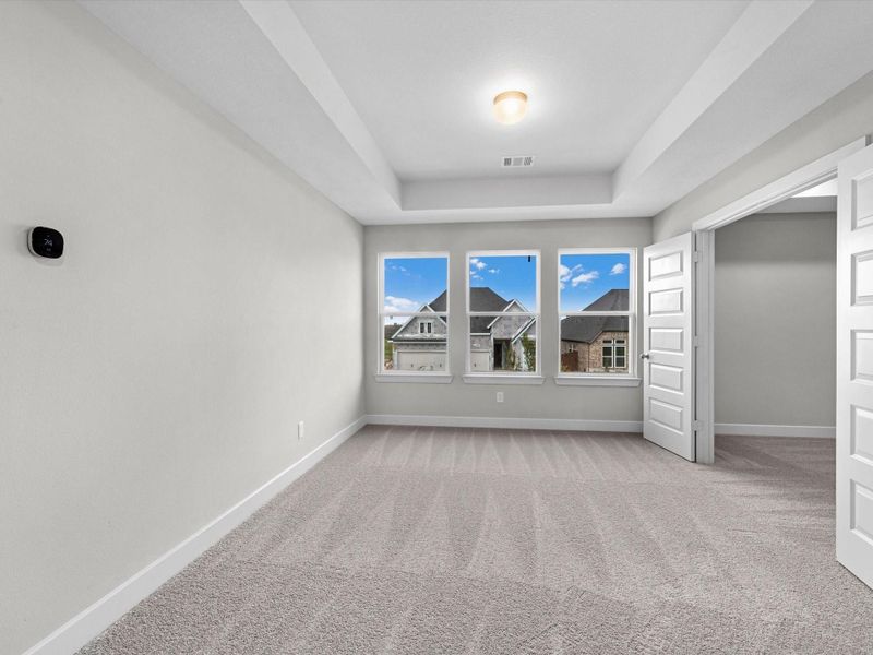 Spacious, unfurnished interior of a new home in Brookewater, Rosenberg (Image 16).
