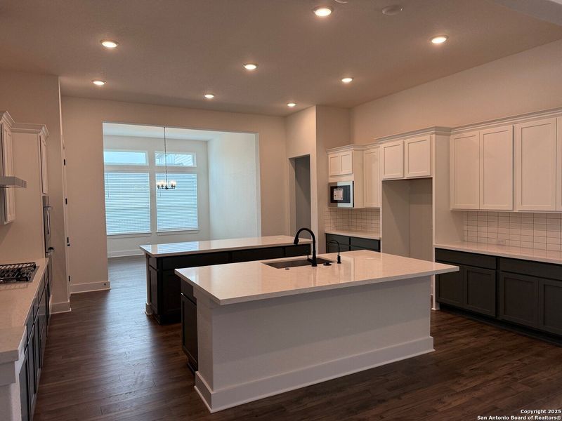 Furnished interior view inside a new home in Mesa Western, Cibolo (Image 9). Furnished interior view inside a new home in Mesa Western, Cibolo (Image 9).