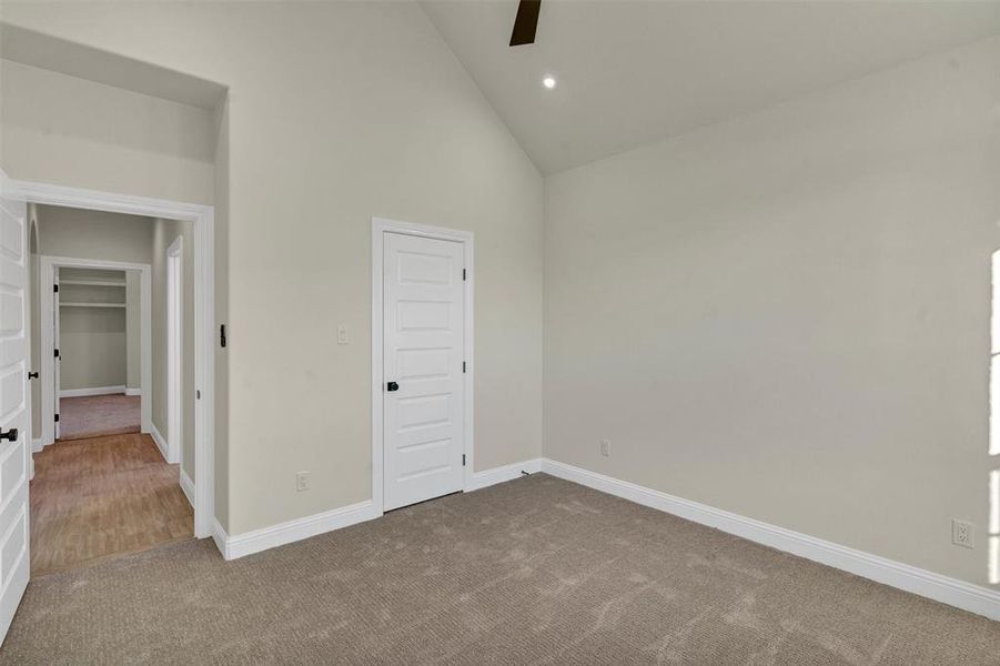 Spacious, unfurnished interior of a new home in , Granbury (Image 34).