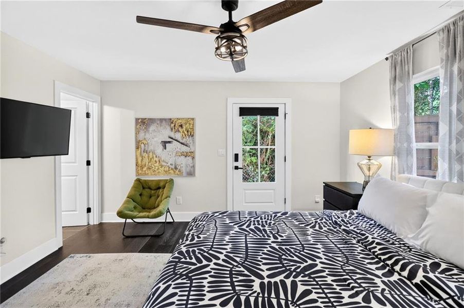 Furnished interior view inside a new home in , Atlanta (Image 17).