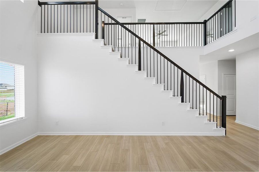 Spacious, unfurnished interior of a new home in Saddlebrook Estates, Waxahachie (Image 33). Spacious, unfurnished interior of a new home in Saddlebrook Estates, Waxahachie (Image 33).
