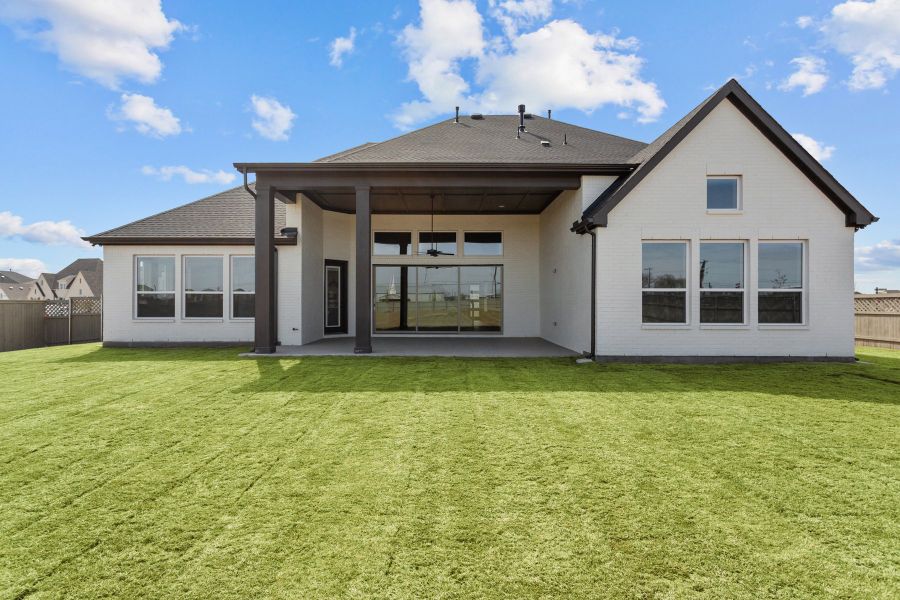 Representative exterior details of a home built from the The Avonmore by David Weekley Homes in Terraces – Estates, Rockwall (Image 4). Representative exterior details of a home built from the The Avonmore by David Weekley Homes in Terraces – Estates, Rockwall (Image 4).
