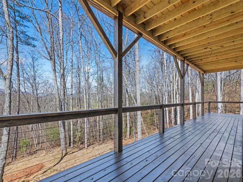 Exterior details and patio area of a home in , Clyde (Image 19).