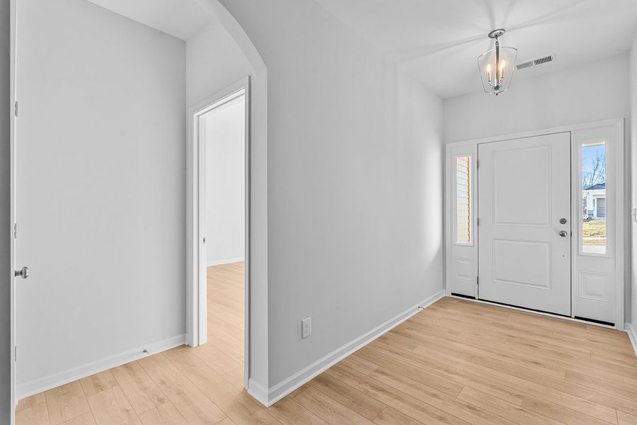 Spacious, unfurnished interior of a new home in Brayden, Advance (Image 18).