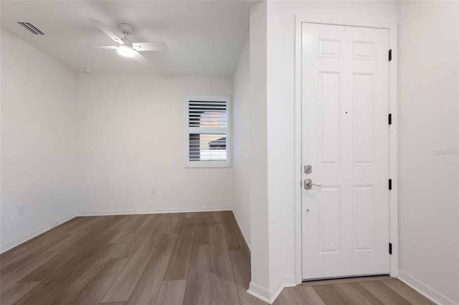 Spacious, unfurnished interior of a new home in Heron Bay, Palmetto (Image 40). Spacious, unfurnished interior of a new home in Heron Bay, Palmetto (Image 40).